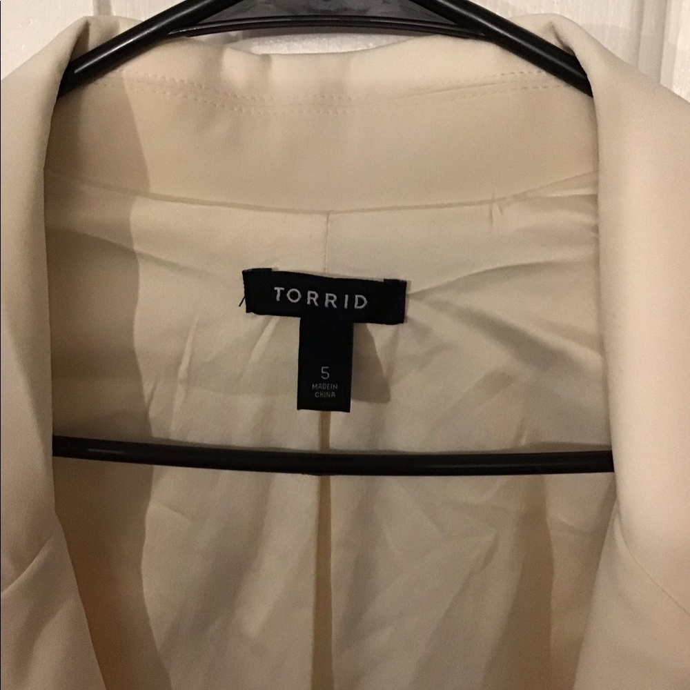 Coat - Picture 2 of 2